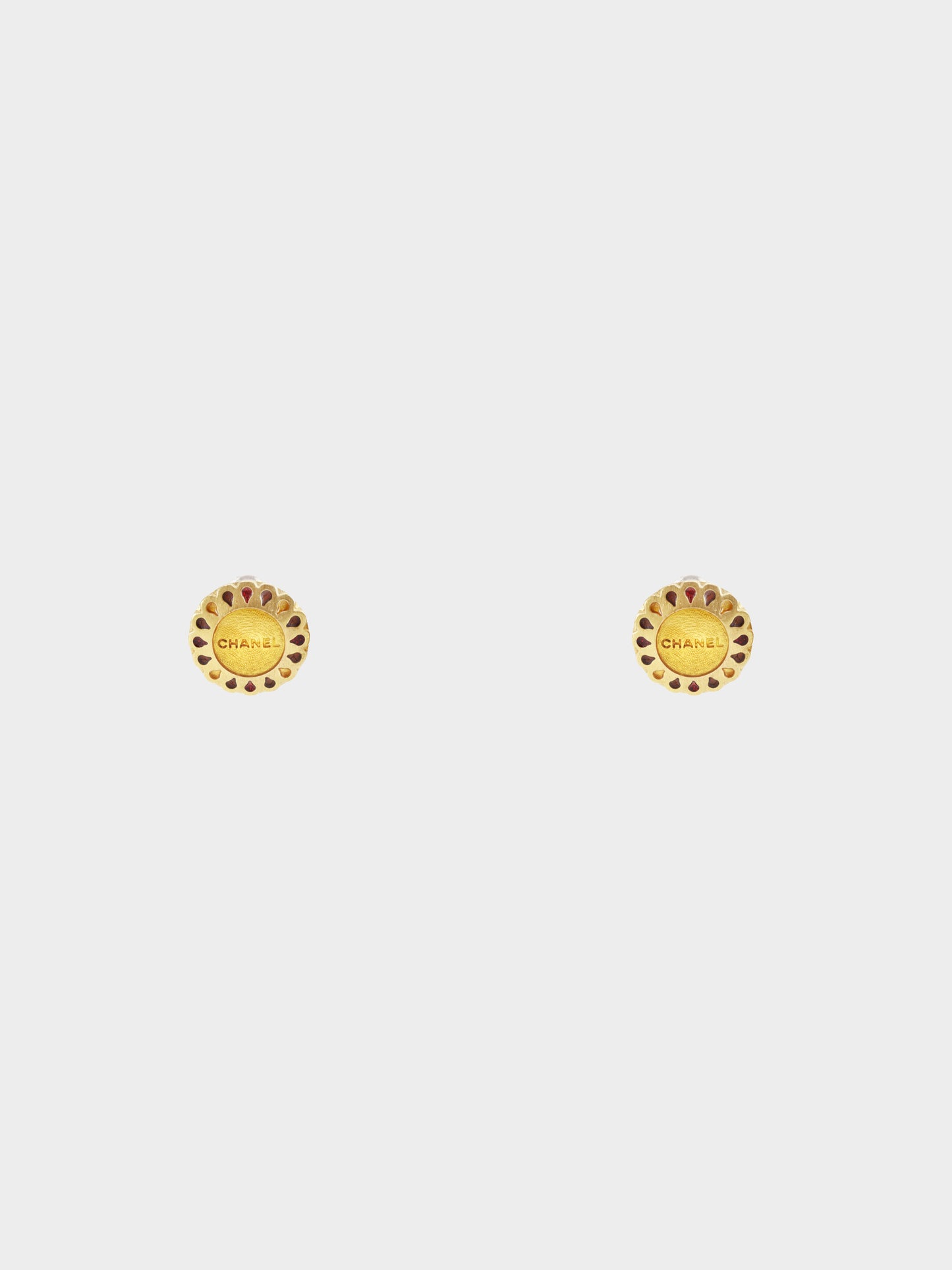 Chanel Fall 1999 Gold Flower Motif  Clip-on Earrings