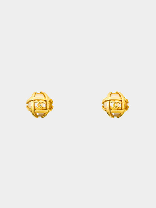 Chanel 2000s Gold CC Pearl Clip-on earrings