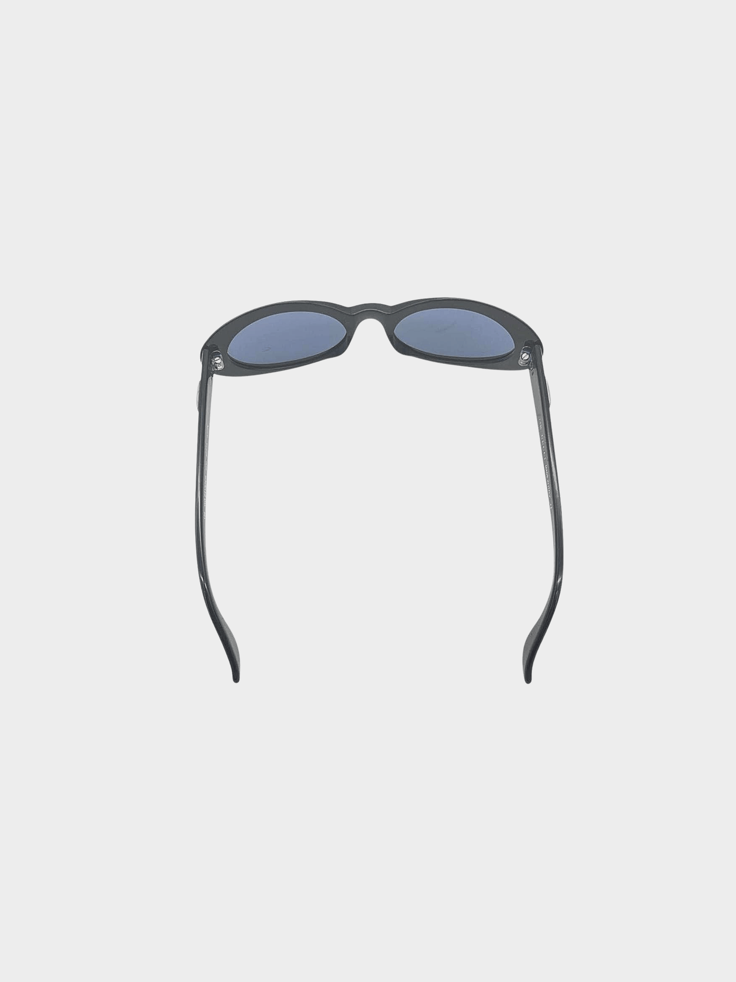 Gucci 2000s Black Oval Sunglasses