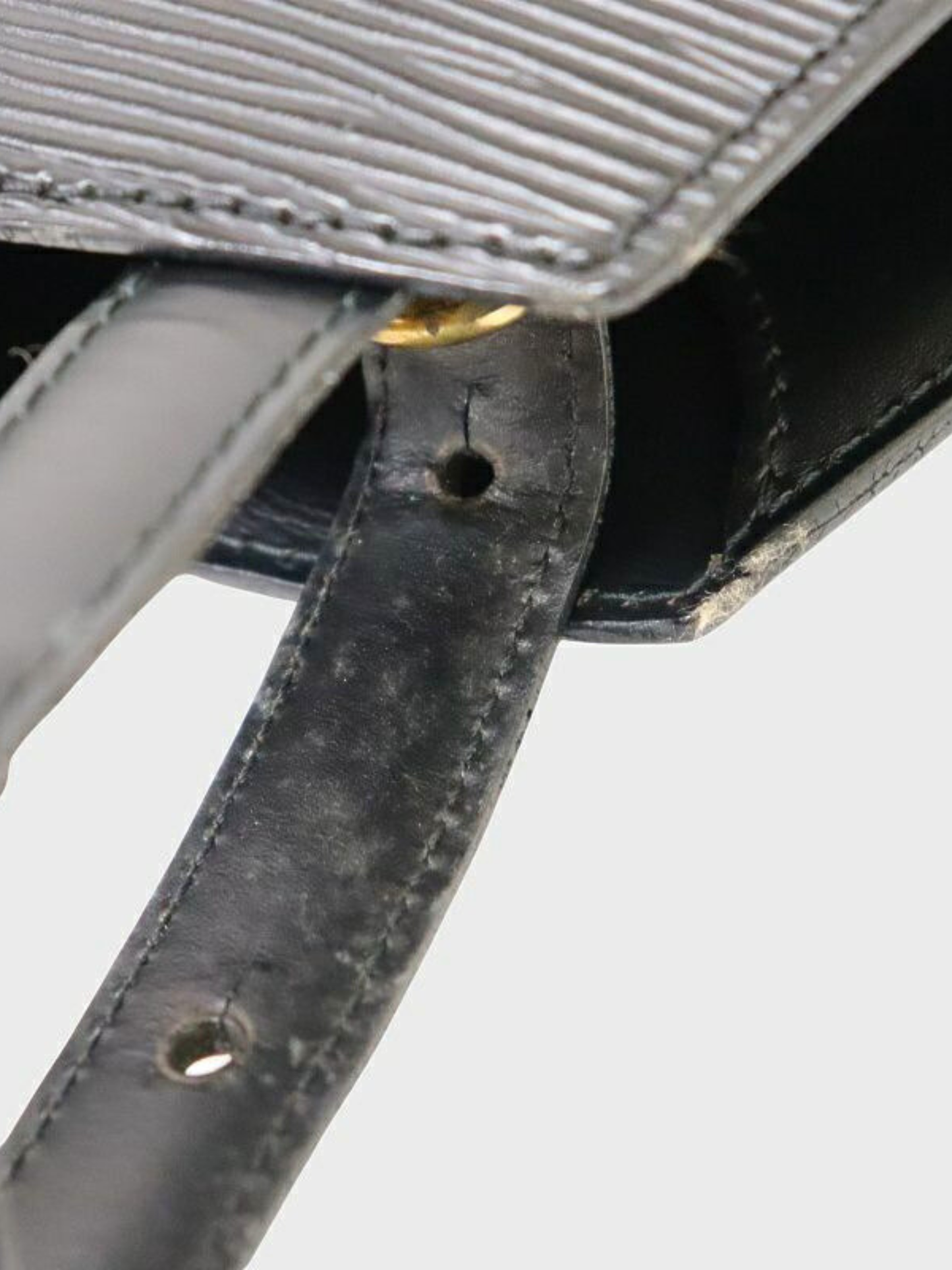 Louis Vuitton 2010s Black Epi Cluny Bag