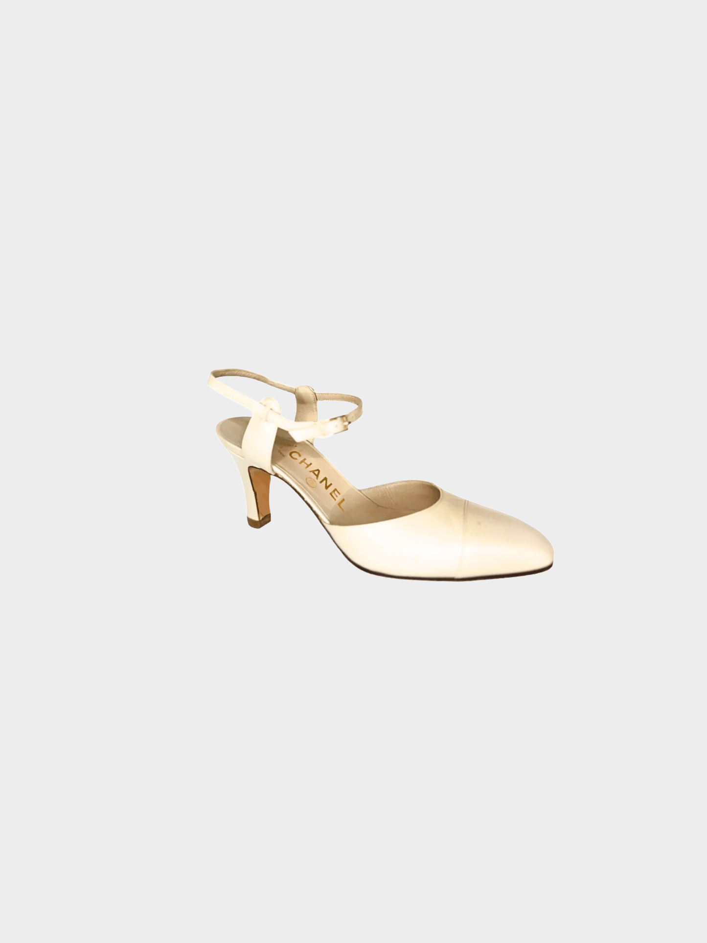 Chanel 2000s Classic Beige Pumps