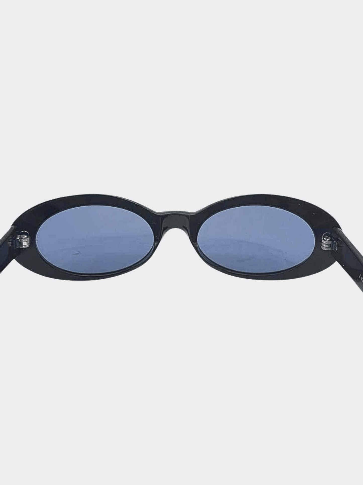 Gucci 2000s Black Oval Sunglasses