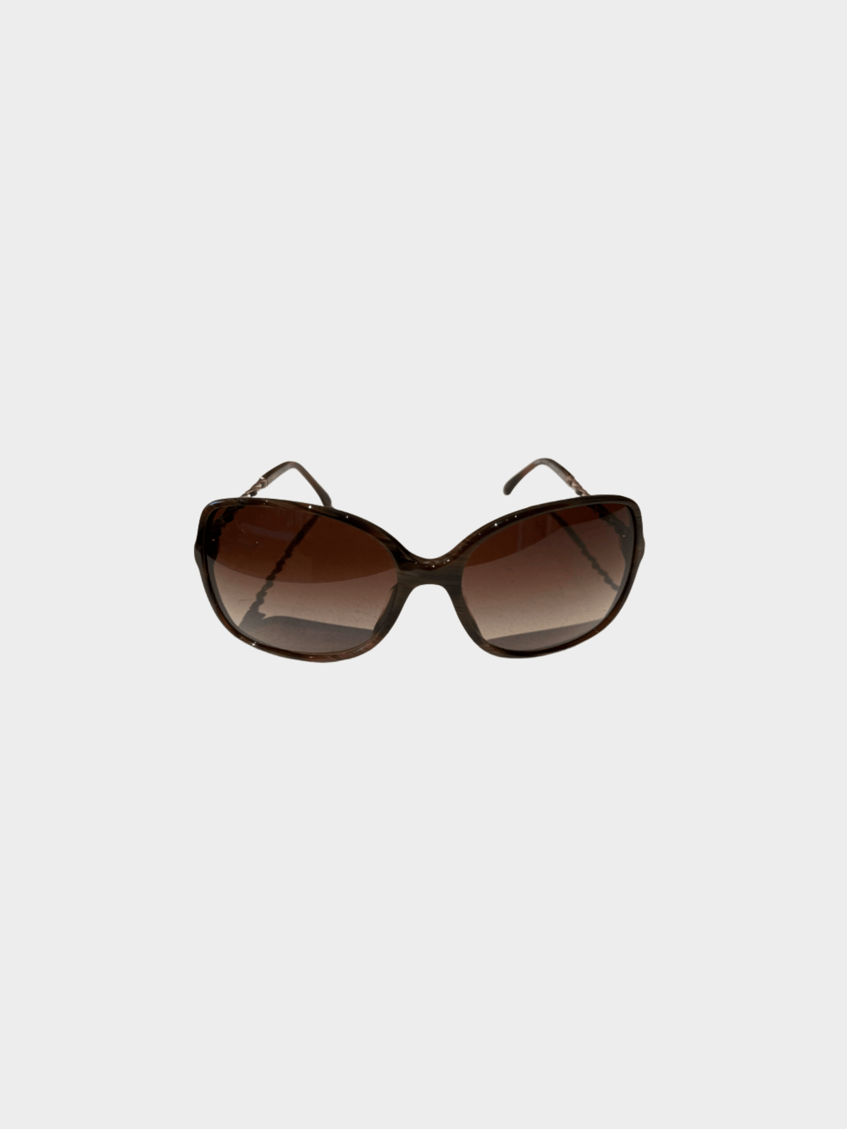 Chanel 2010s Tortoise Shell Frame Gradient Tint Chain-Link Sunglasses