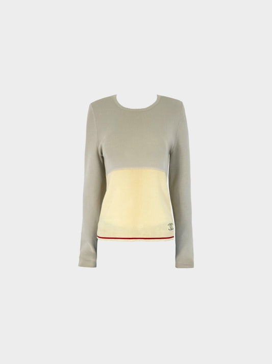 Chanel FW 2001 Grey and Beige Wool Pull-over Knit Sweater