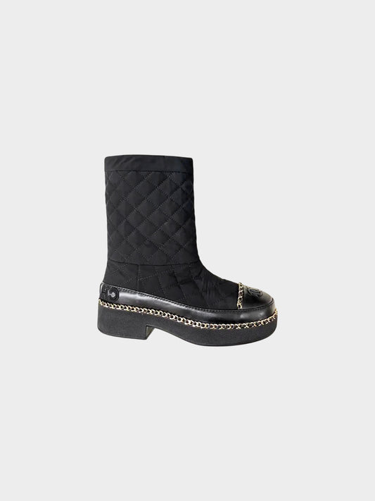 Chanel 2021 Apres Ski Quilted Boots with Shearling Lining