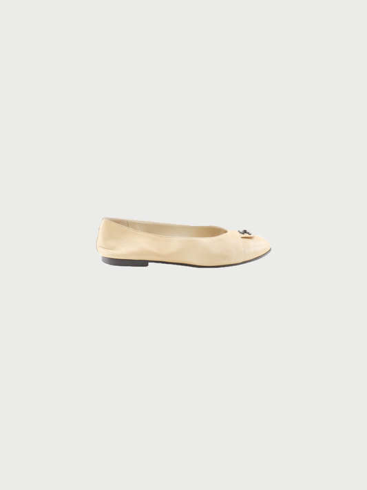 Chanel 2000s Beige Lambskin CC Ballet Pumps