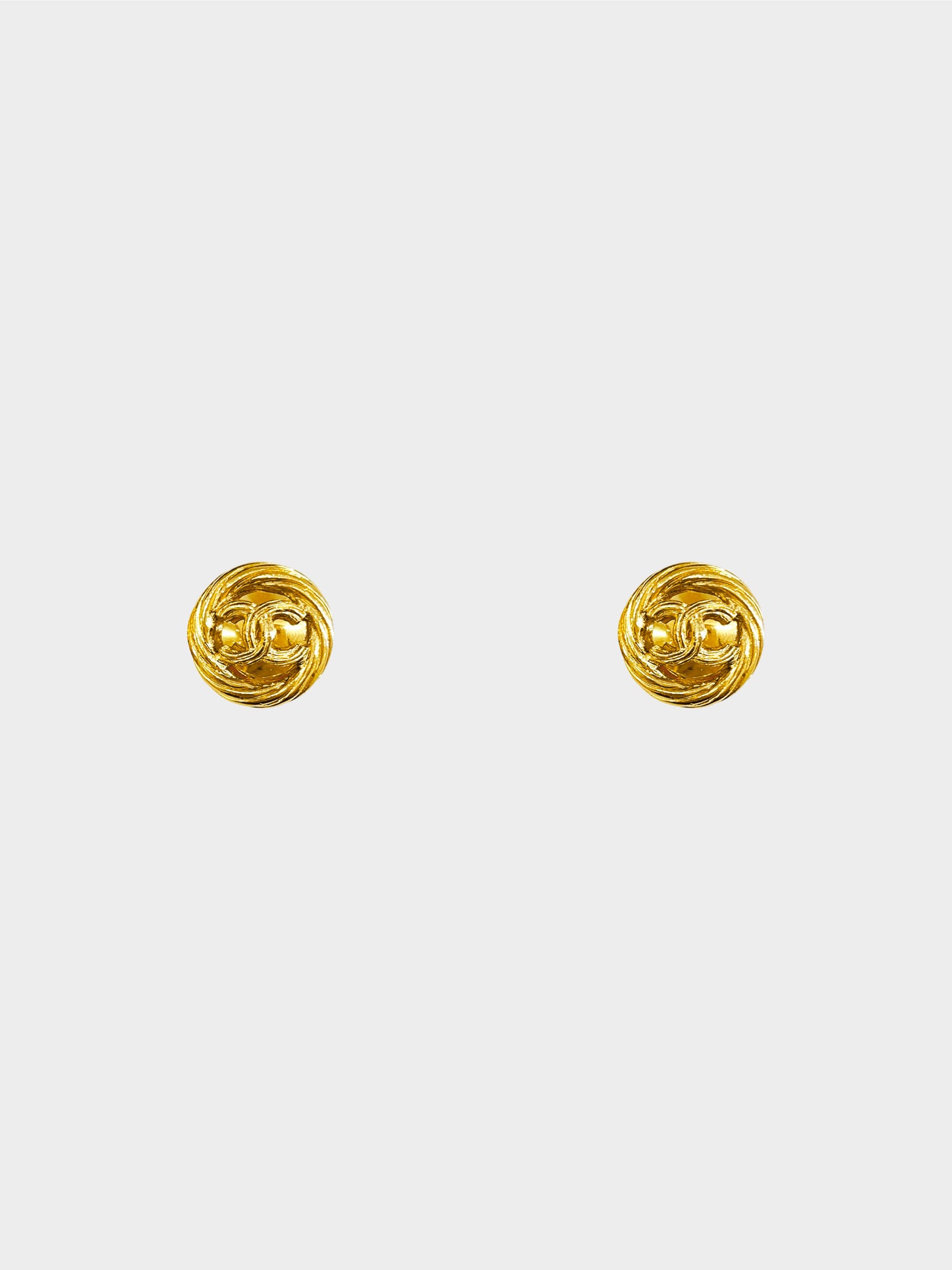 Chanel Spring 1993 Gold Twisted Rope Edge CC Clip-on Earrings