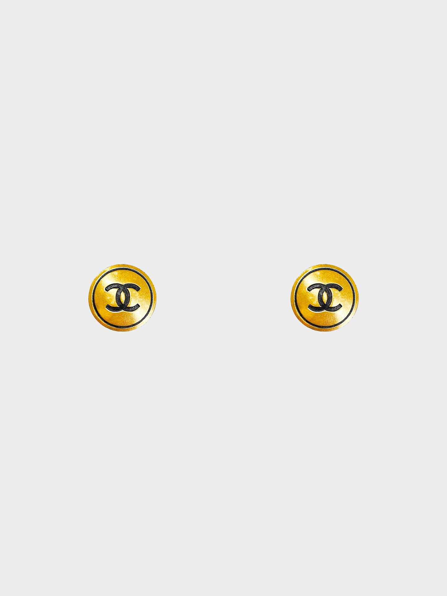 Chanel Fall 1993 Gold CC Logo Disk Clip-on Earrings