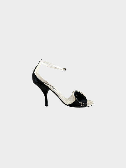 Chanel Spring 2004 Black and White Leather Bow Heels