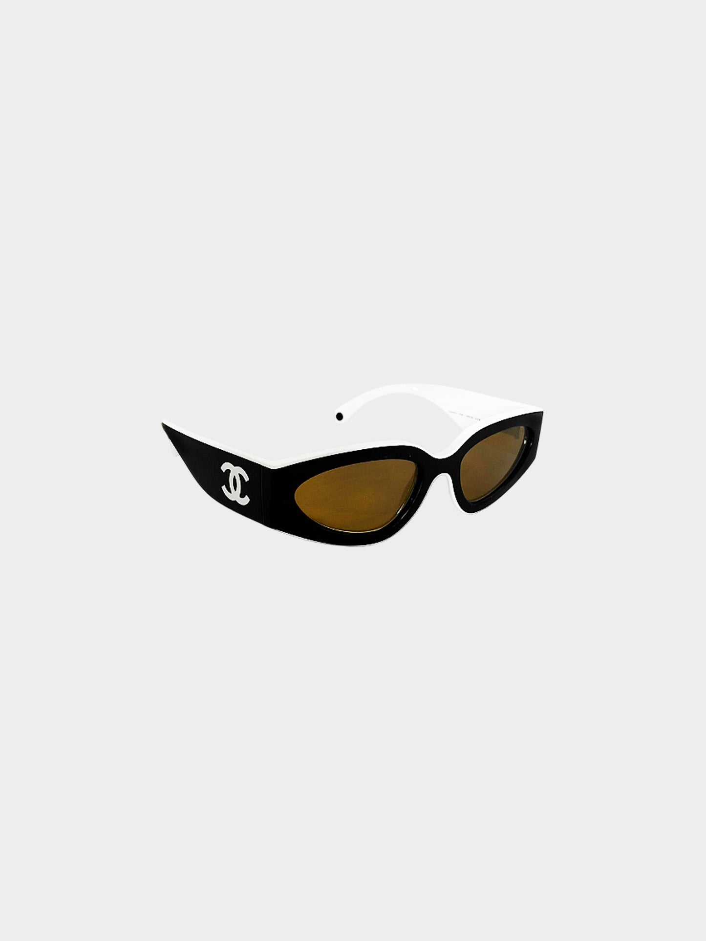 Chanel 2020s Black and White Bi-color Acetate Cat Eye Sunglasses