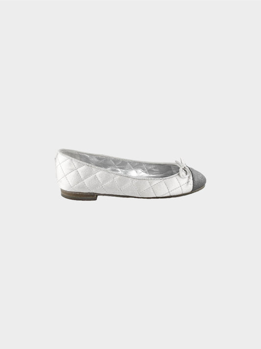 Chanel 2000s Black and Silver Two-toned Ballerina Flats