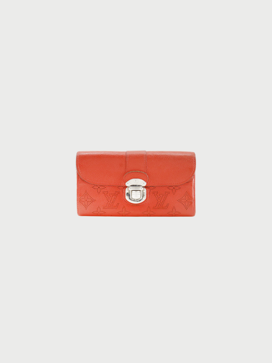 Louis Vuitton 2013 Red Monogram Mahina Portefeuille Iris Wallet