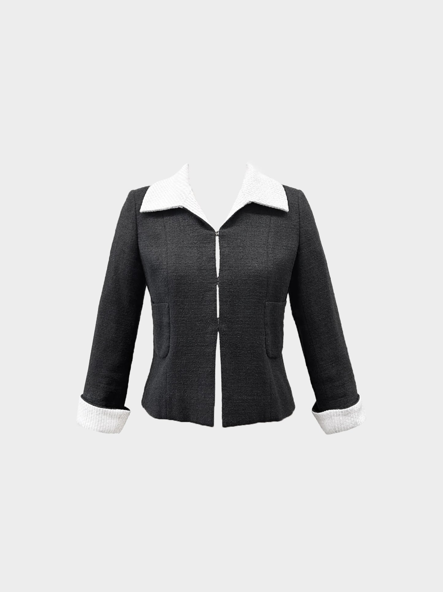 Chanel 2009 Black and White Linen Jacket with Contrast Collar and Cuffs