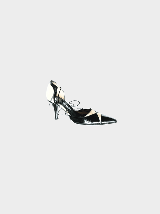 Chanel 2003 Rare Black and White Pointed Heels