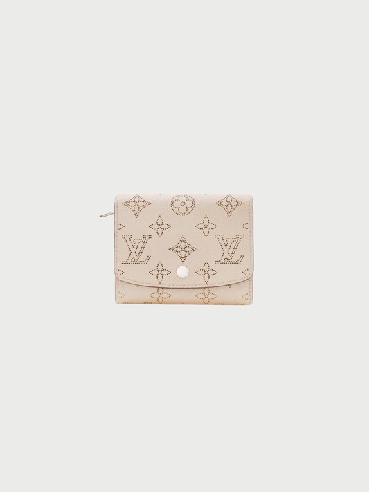 Louis Vuitton 2018 Grey Mahina Leather Iris Compact Wallet