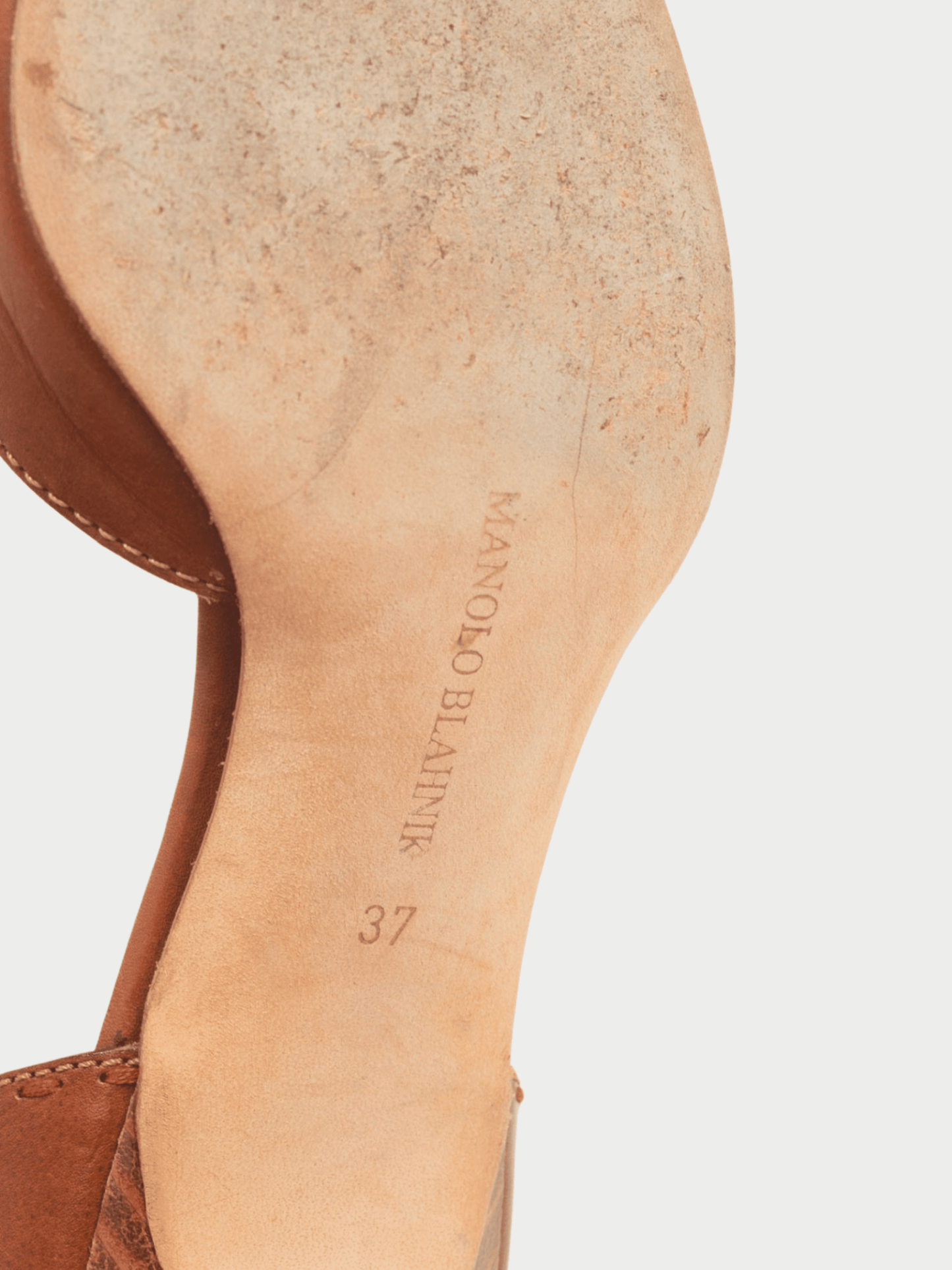 Manolo Blahnik 2000s Brown Leather Pointed-Toe Kitten Heels