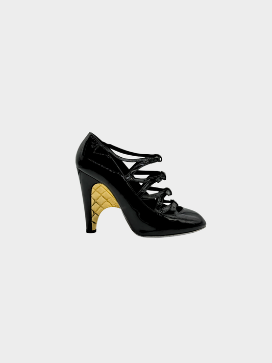 Chanel FW 2007 Black and Gold Pumps