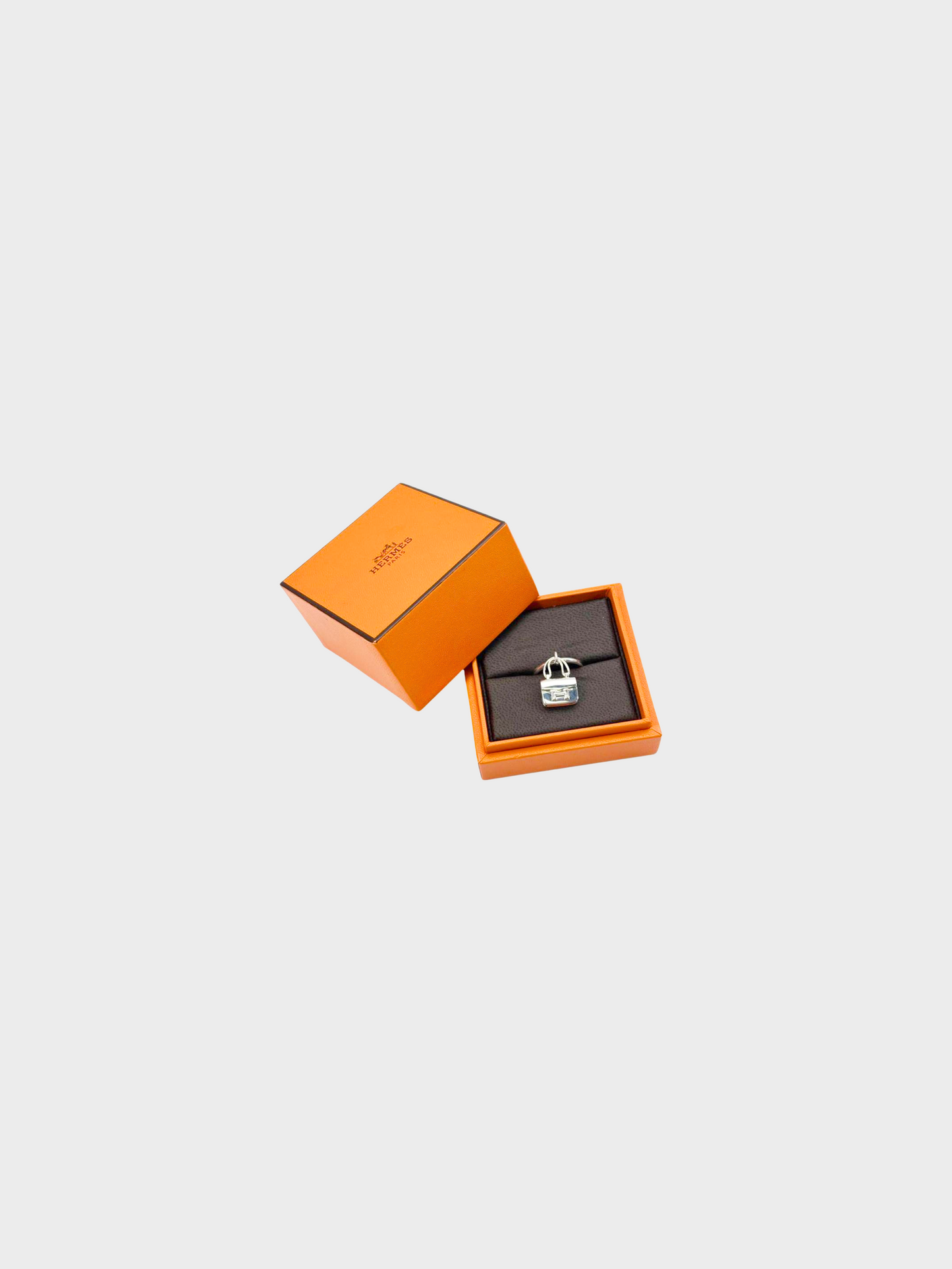 Hermès 2020s Silver Amulettes Contance Ring