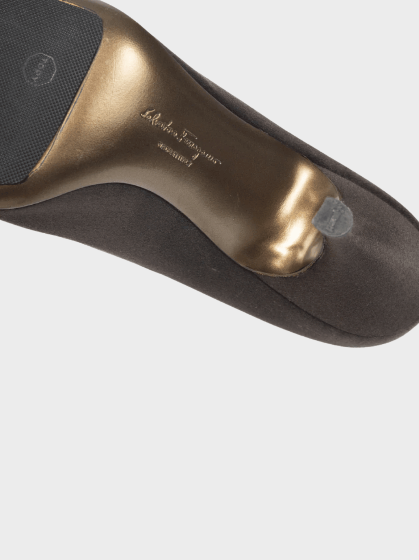 Salvatore Ferragamo 2000s Brown Satin Vara-Bow Pumps