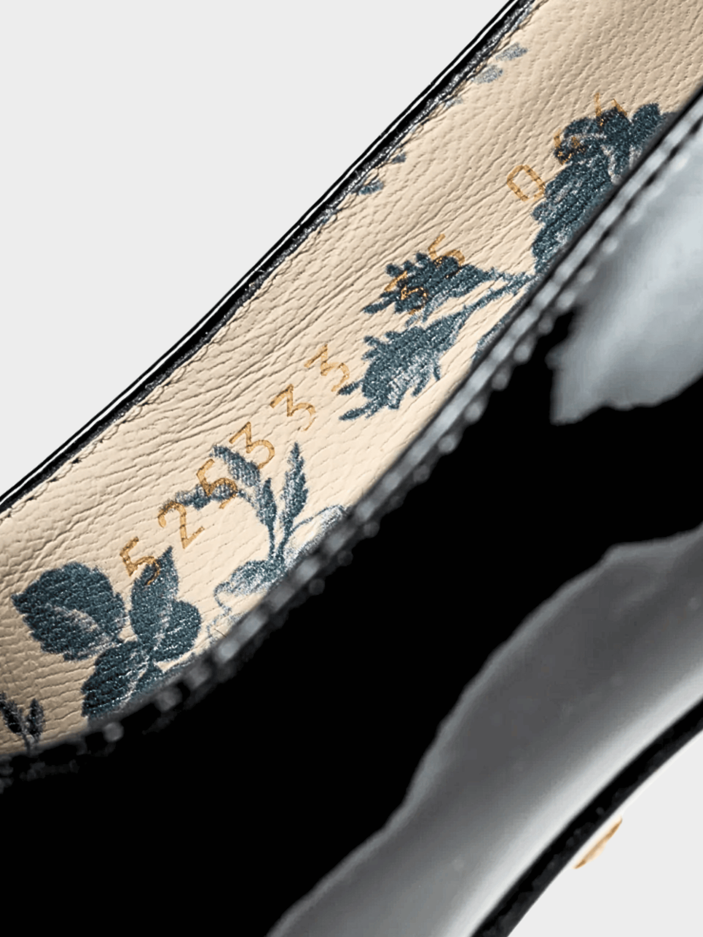 Gucci 2010s Victoire Black Patent-Leather GG Loafer Pumps
