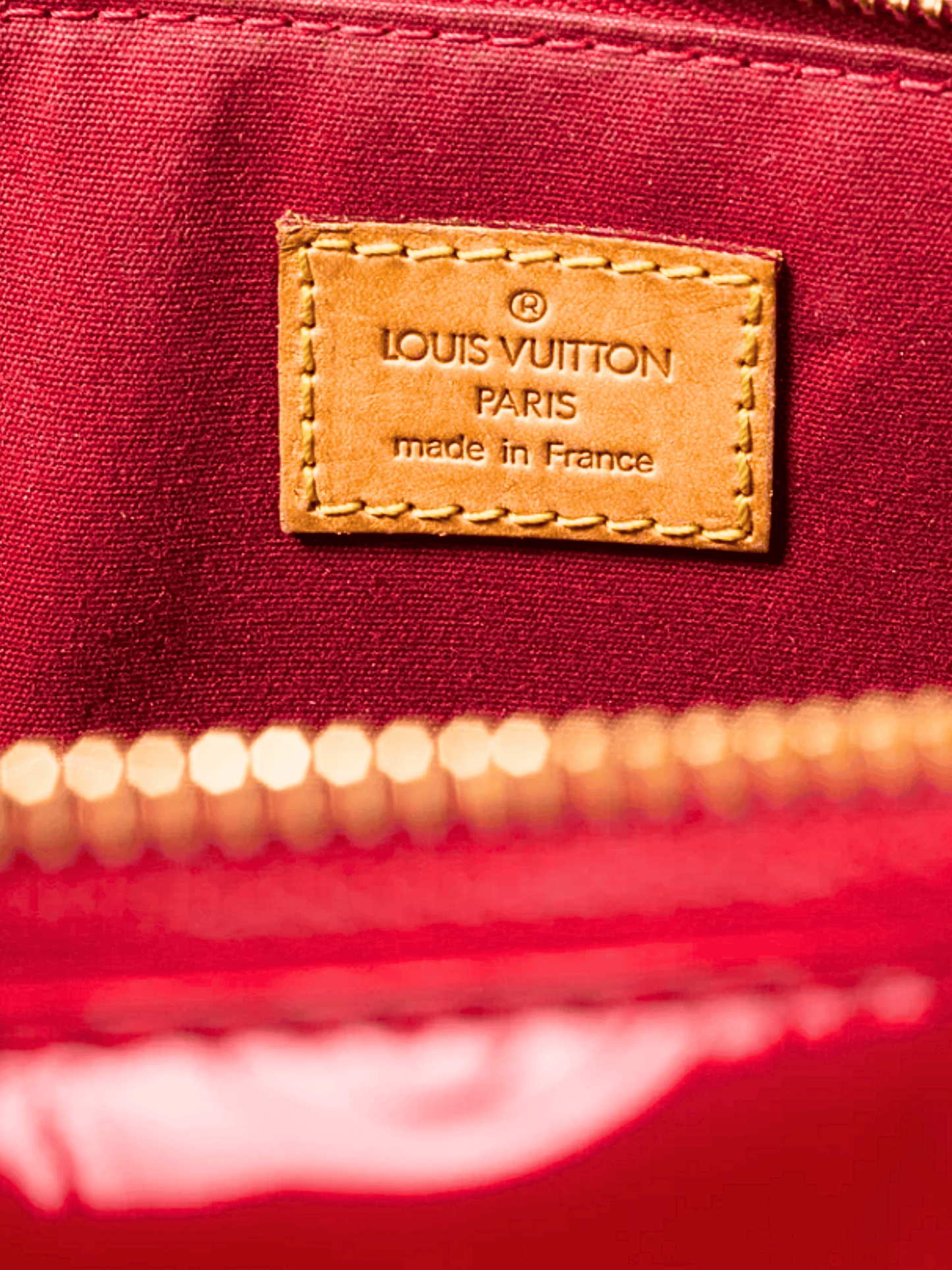 Louis Vuitton 2000s Bellevue PM Pomme D'Amour Monogram Vernis Tote