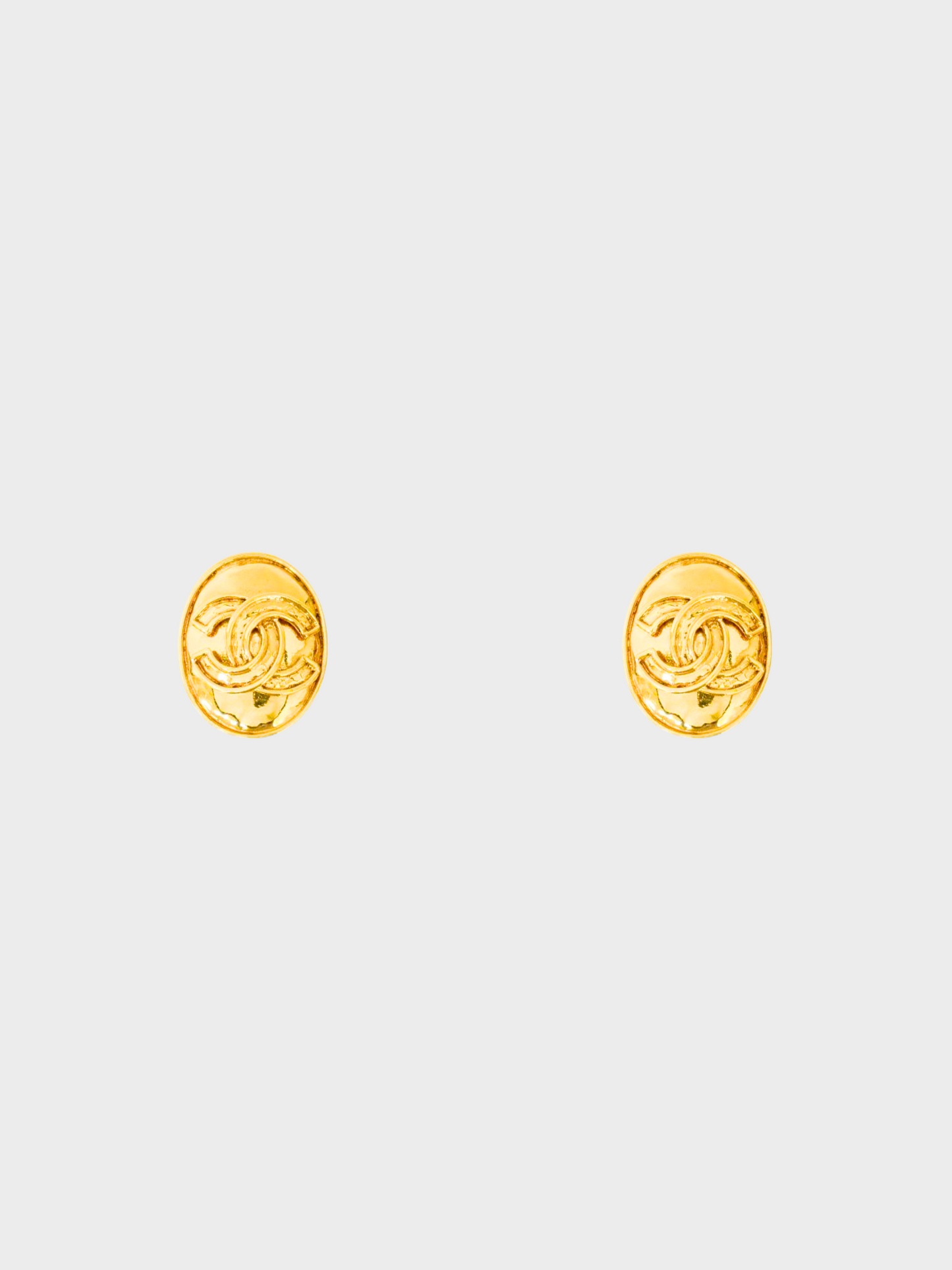 Chanel 1994 Gold Oval Clip-on Earrings