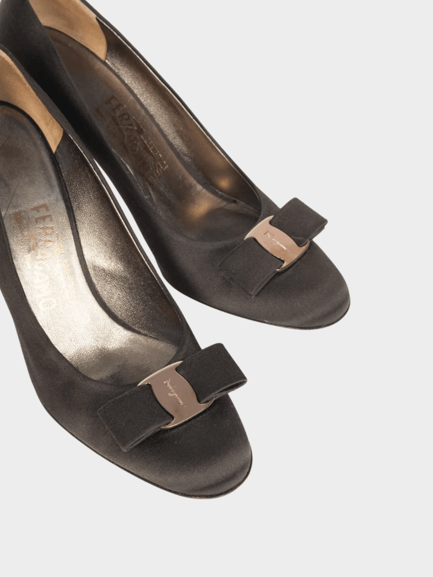 Salvatore Ferragamo 2000s Brown Satin Vara-Bow Pumps
