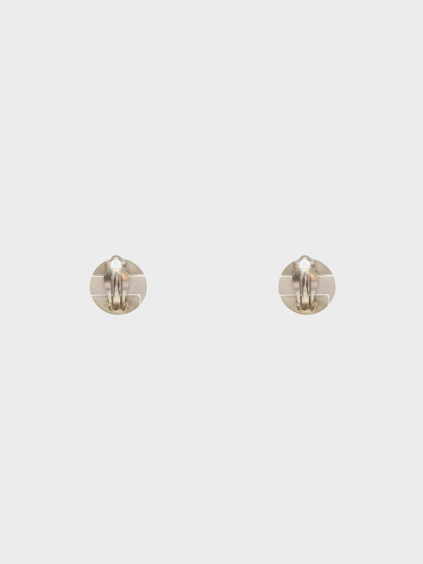 Hermès 1990s Silver Bijouterie Fantaisie Shell Clip-on Earrings