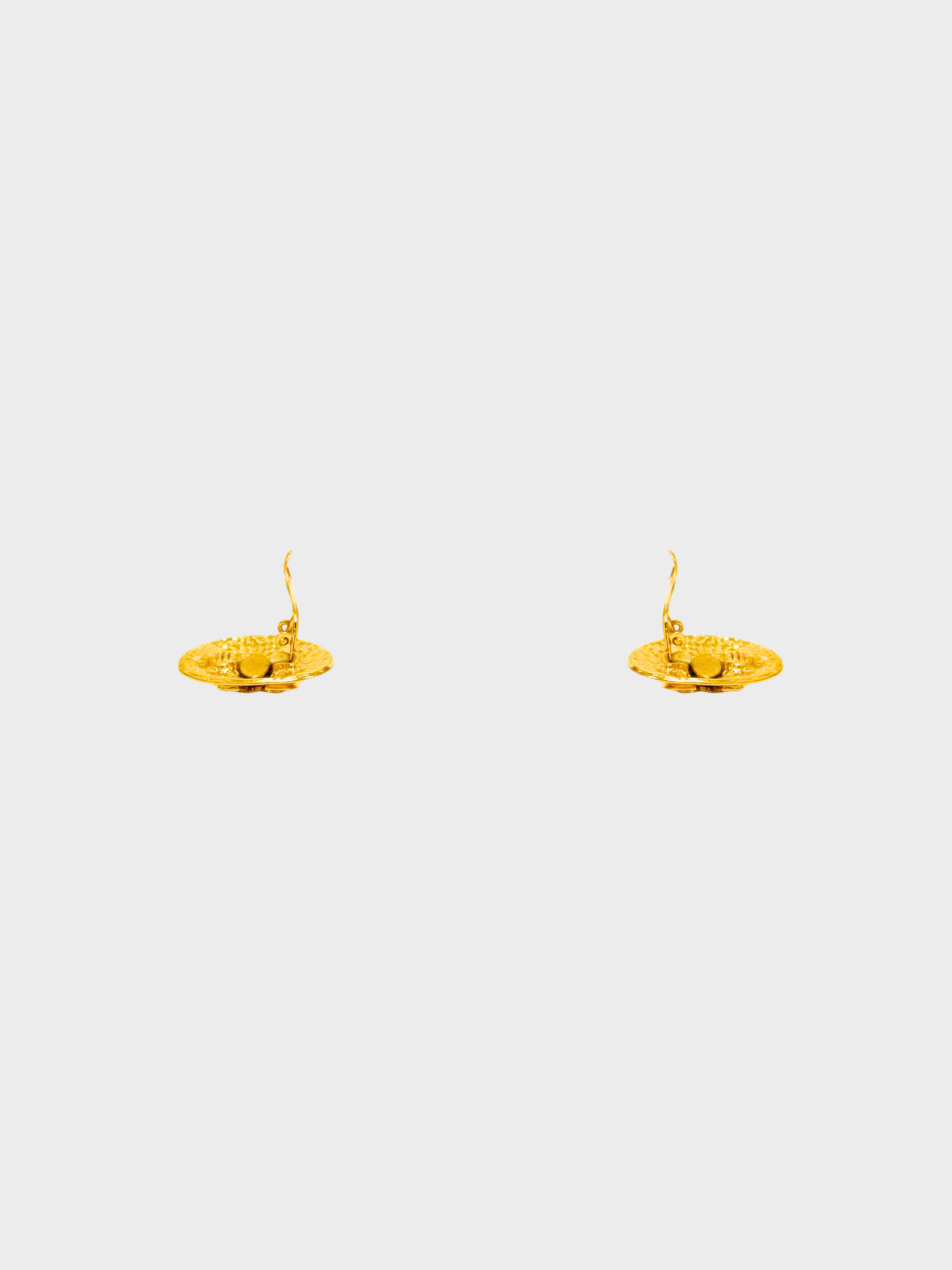Chanel 1994 Gold Oval Clip-on Earrings