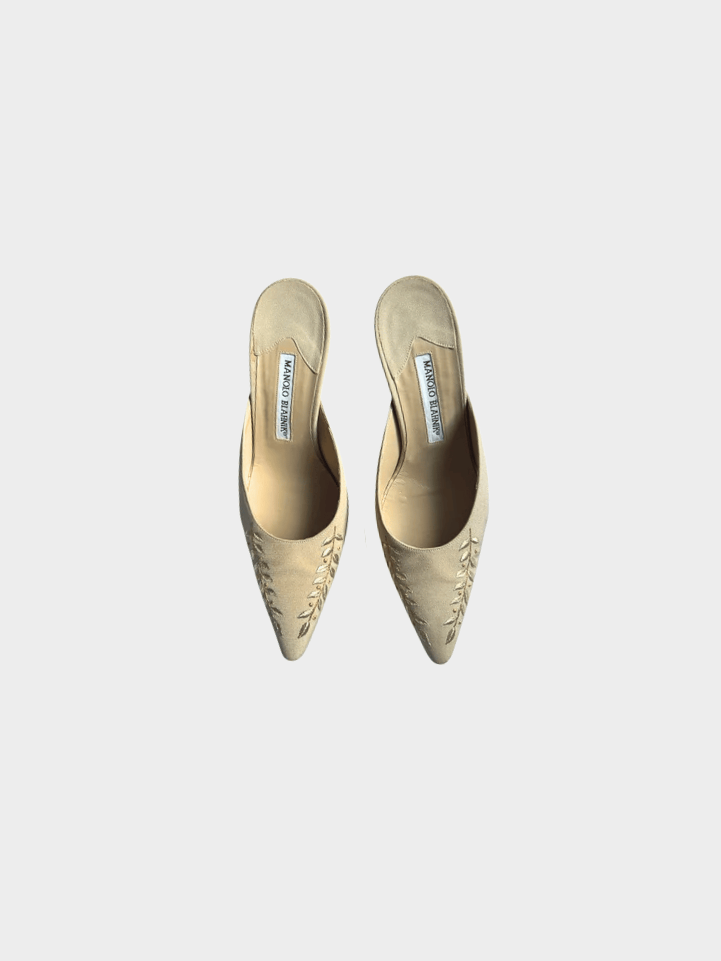 Manolo Blahnik 2000s Beige Floral Embroidery Heels