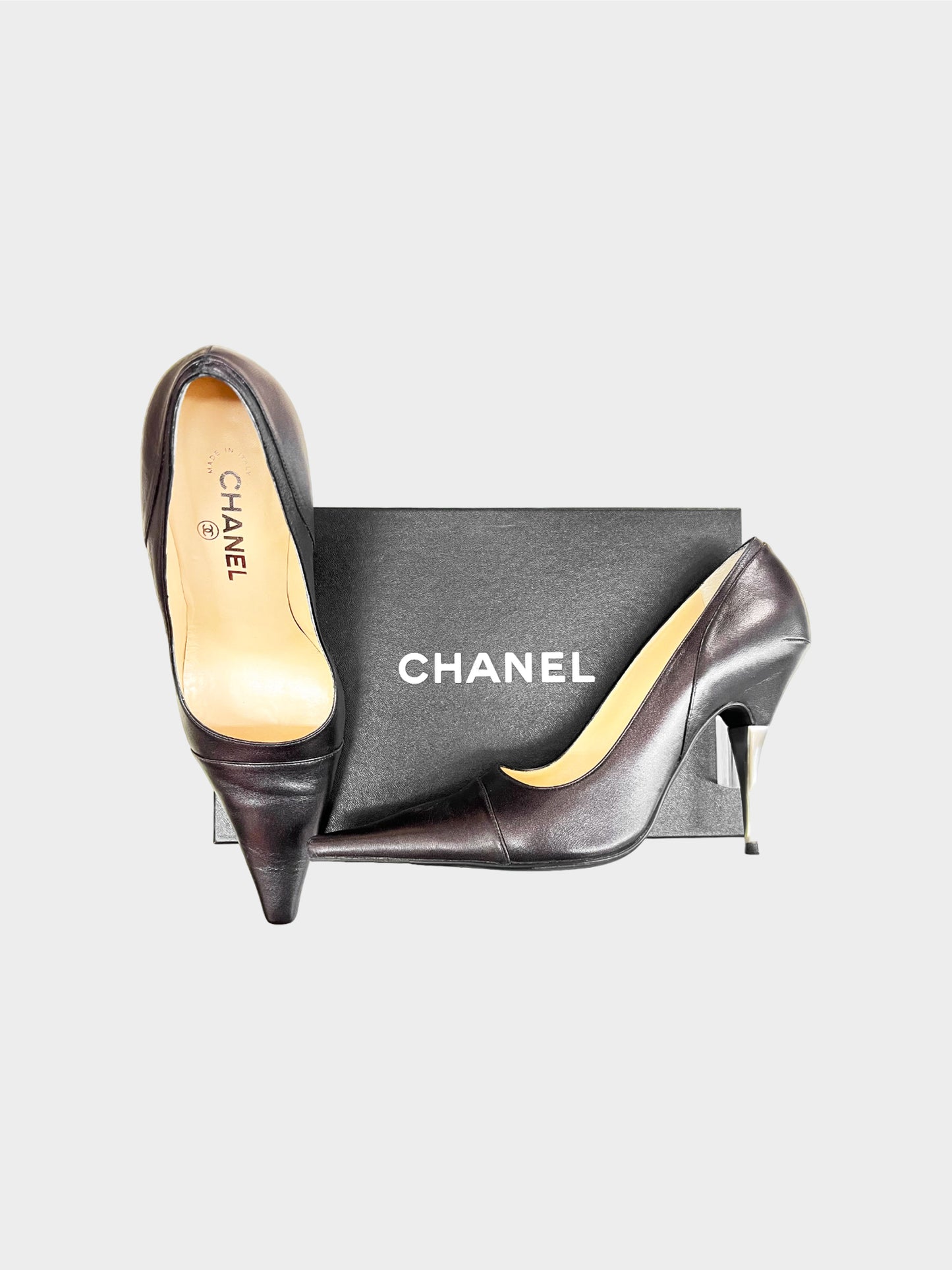 Chanel 2010s Pointed Leather CC Logo Pumps