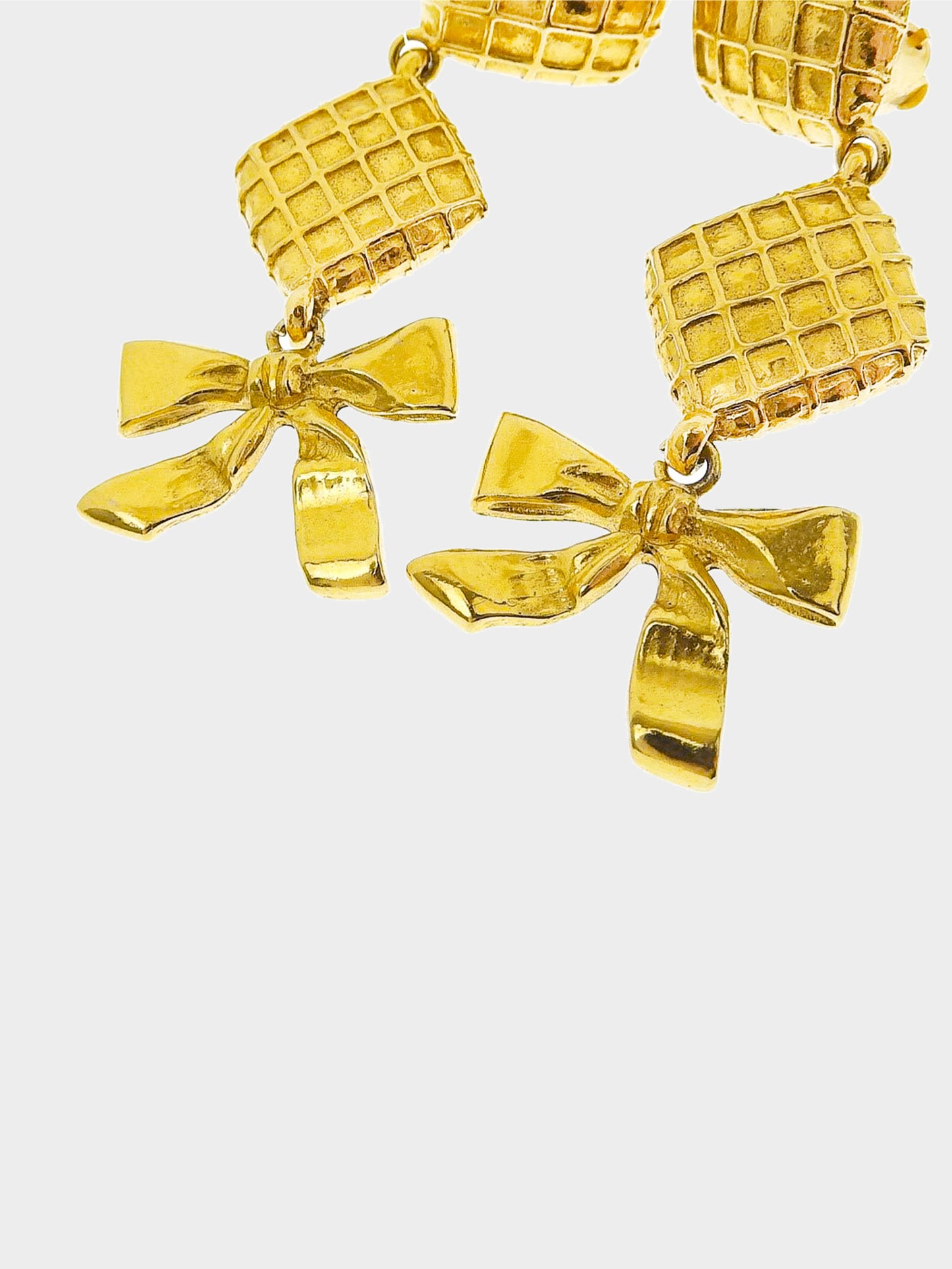 Chanel Rare 1990s Gold Coquette Bow Matelassé Dangle Clip-On Earrings