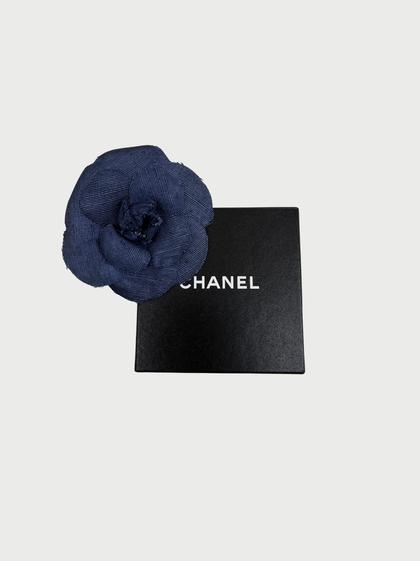 Chanel 1995-1997 Navy Silk Grosgrain Camellia Brooch