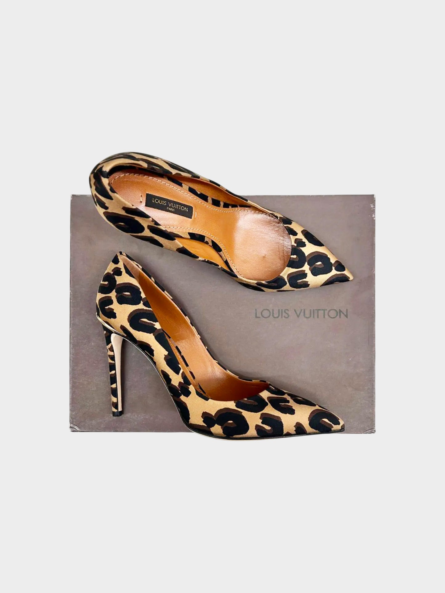 Louis Vuitton 2013 Leopard Print Silk Eyeline Pumps