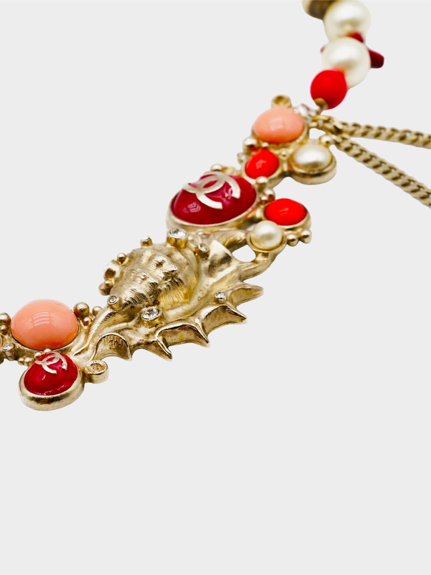 Chanel by Karl Lagerfeld Cruise 2005 Gold Seashell and Coral Motif Chain Necklace