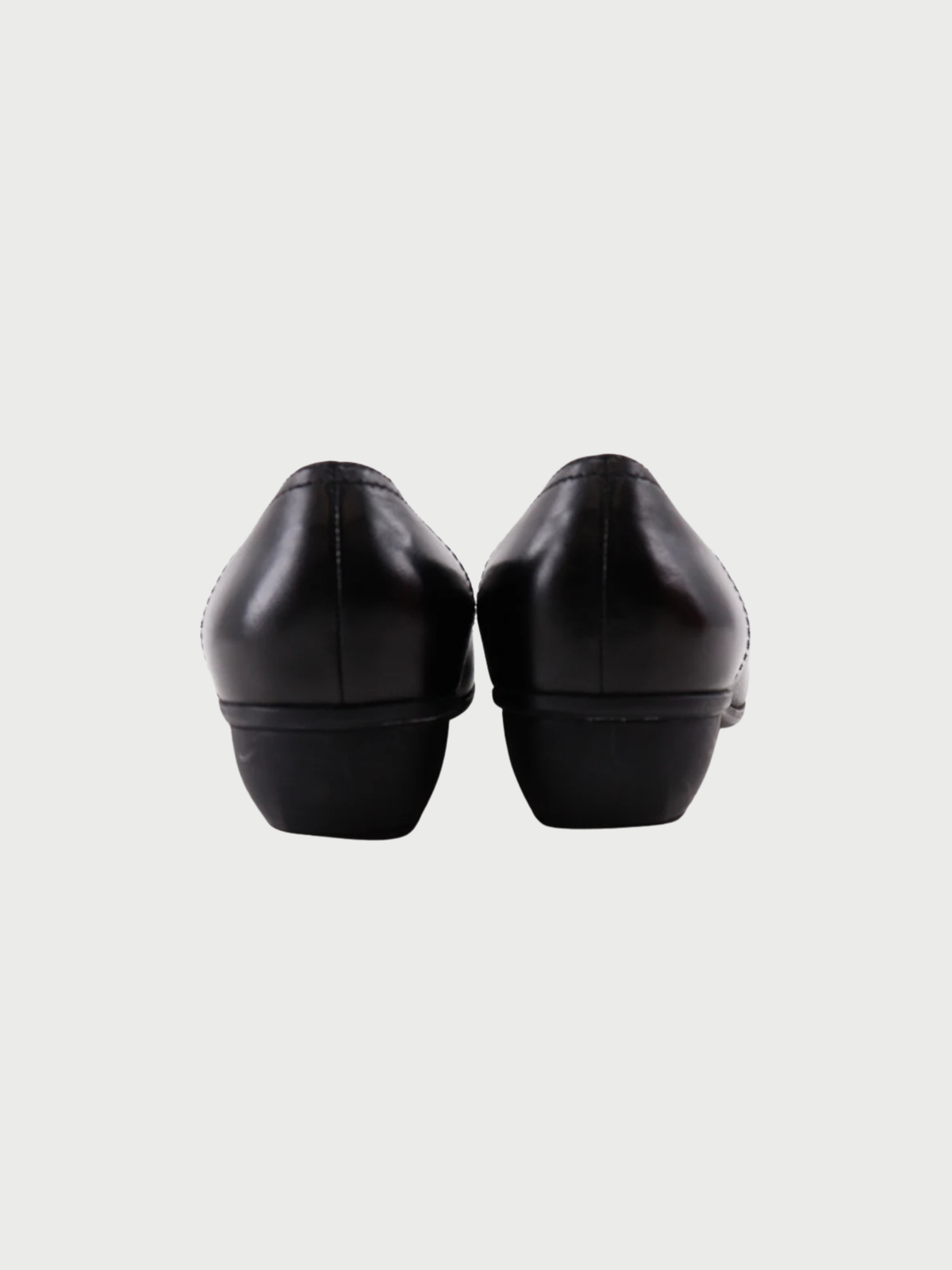 Salvatore Ferragamo 1990s Black Leather Pumps