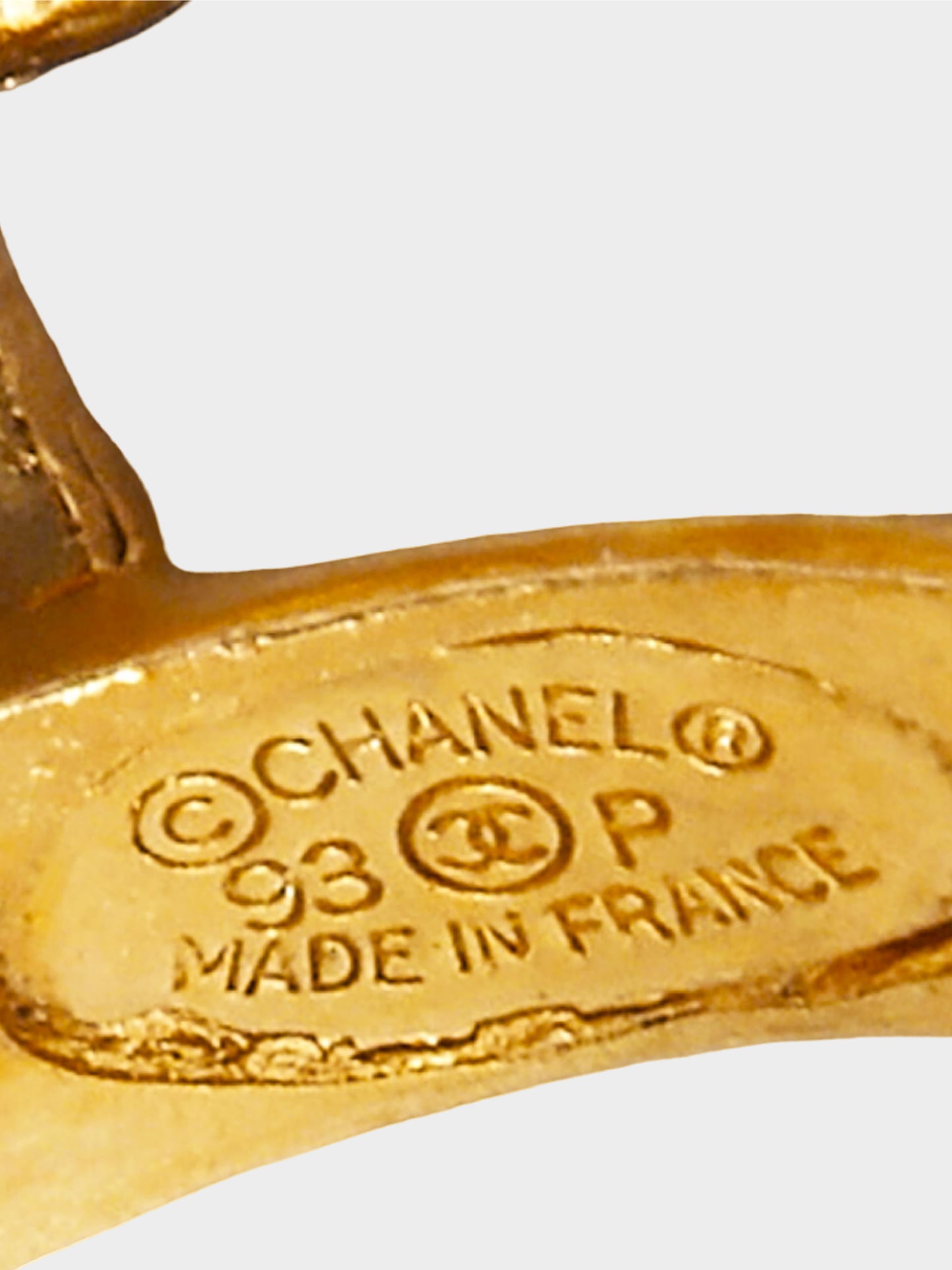 Chanel Fall 1993 Gold Spell Out Hammered Chain Link Belt