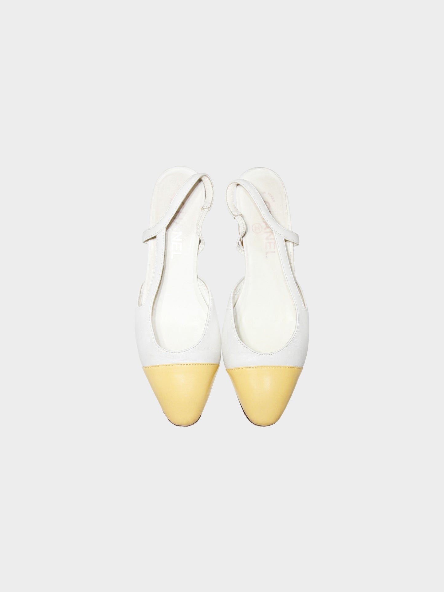 Chanel 2010s Off White and Beige Two-toned Slingback Pumps