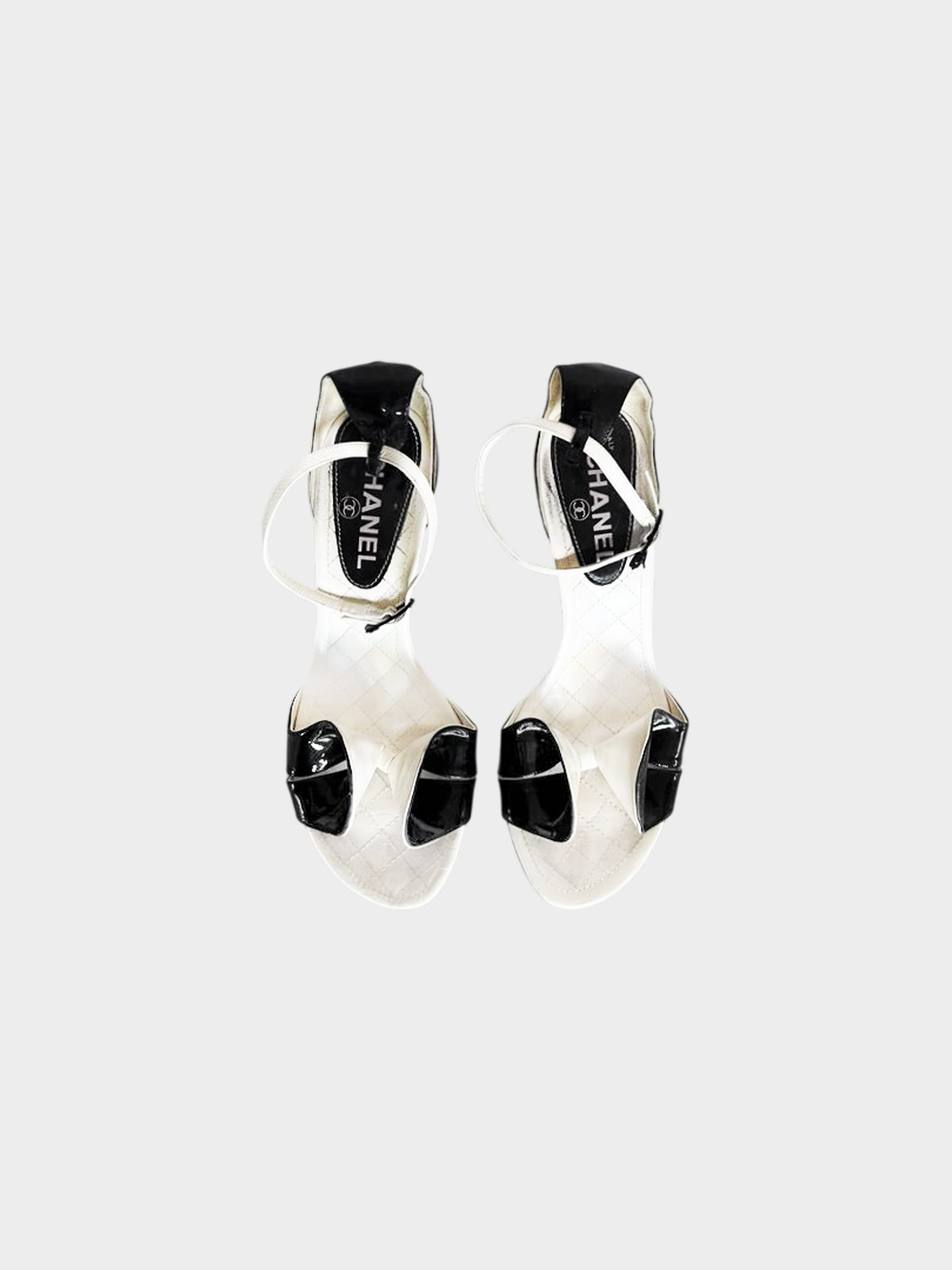 Chanel Spring 2004 Black and White Leather Bow Heels