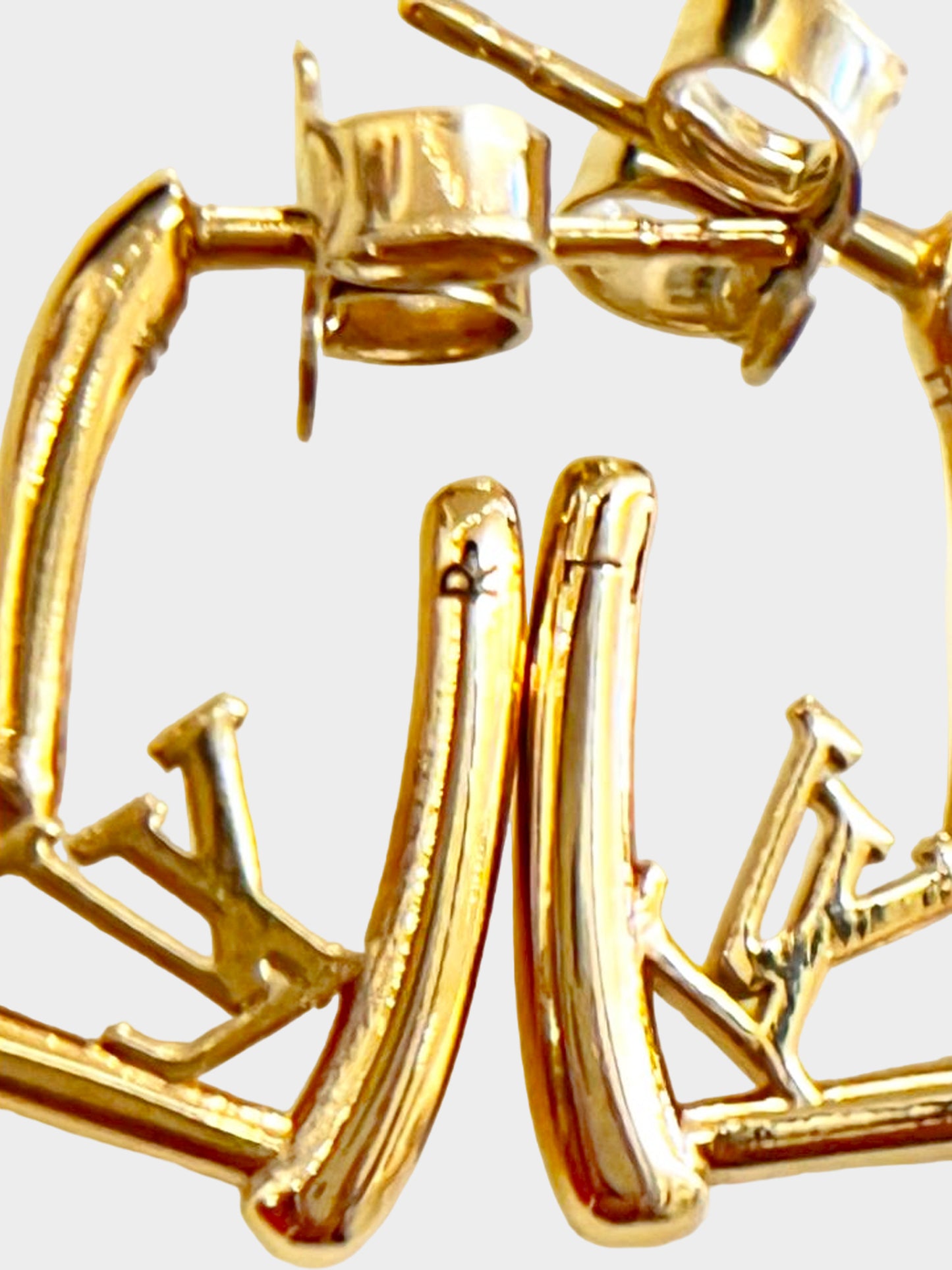 Louis Vuitton 2020s Gold Fall in Love Heart Earrings