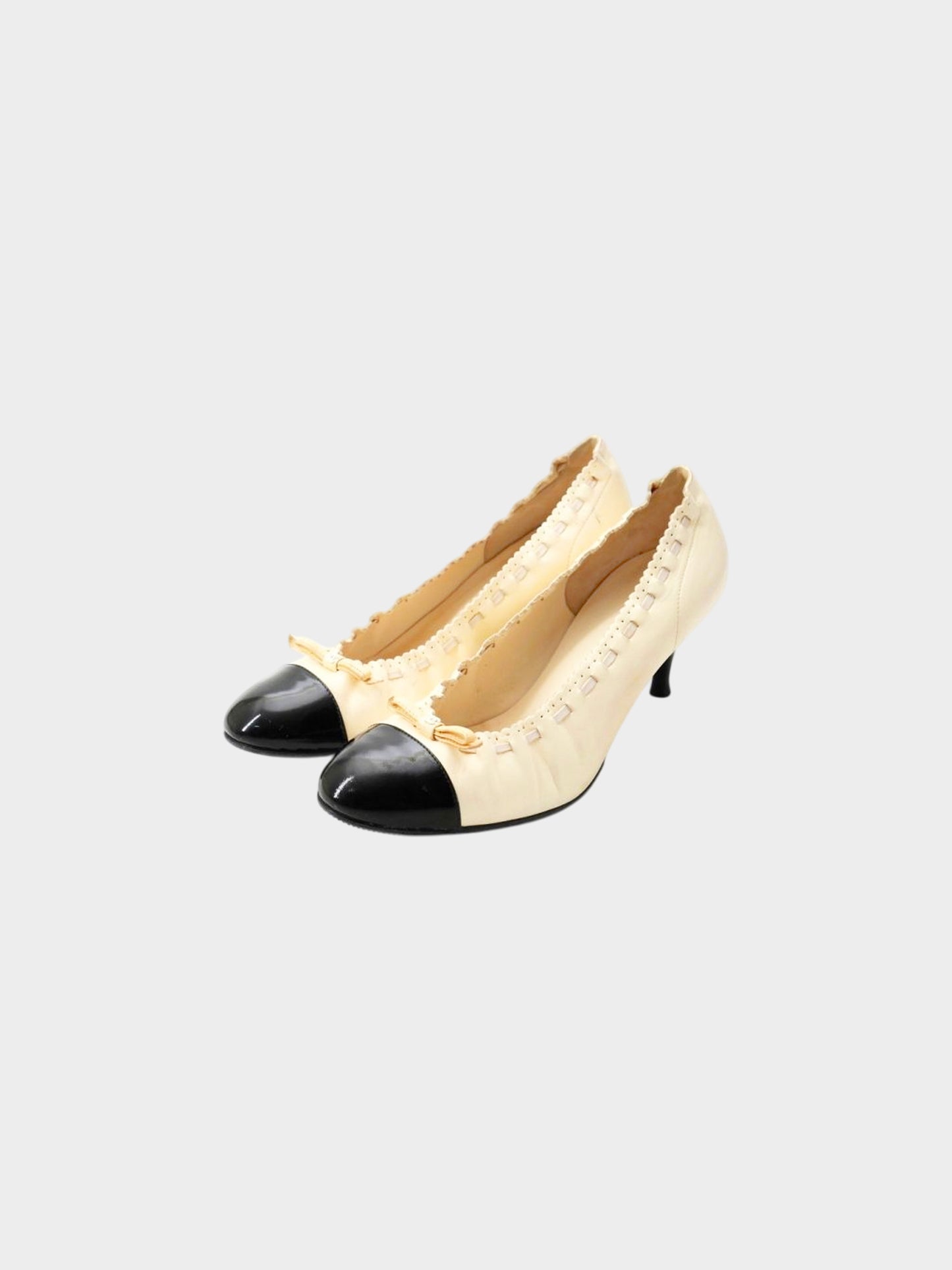 Chanel FW 2005 Ivory and Black Leather Ribbon Ballerina Pumps