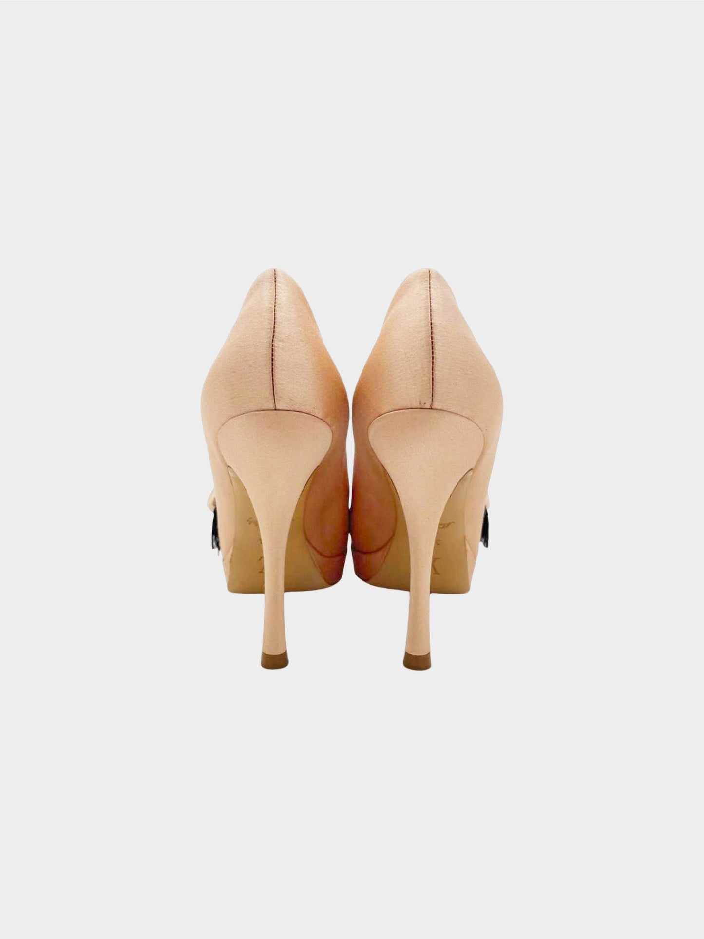 Louis Vuitton 2009 Beige Pink Corsage Peep Toe Satin Pumps