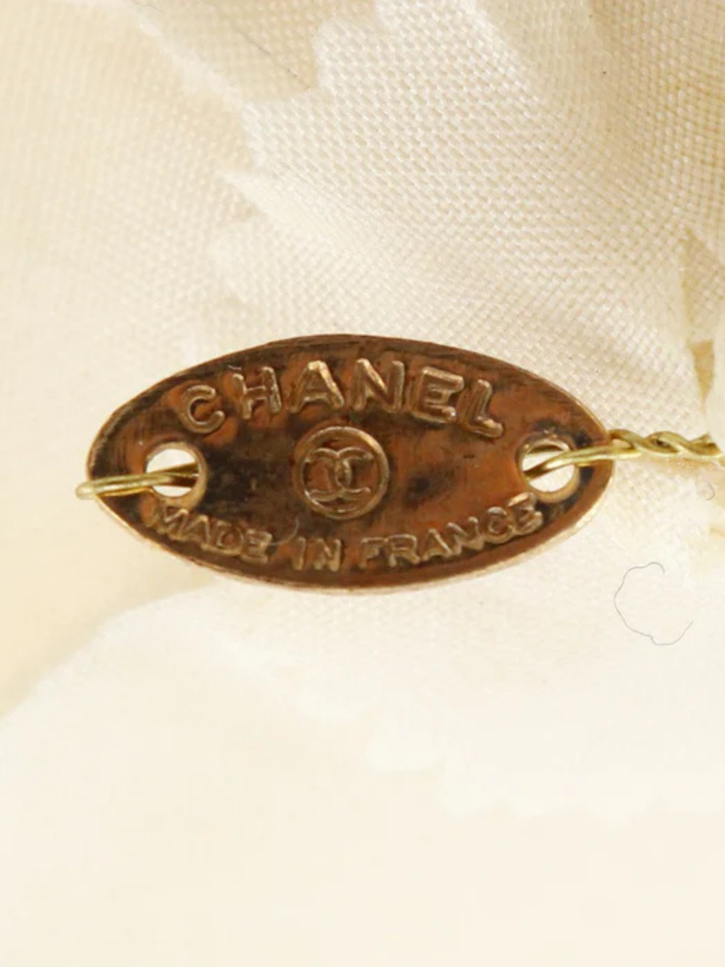 Chanel 2000s White Cotton Camellia Flower Corsage Brooch