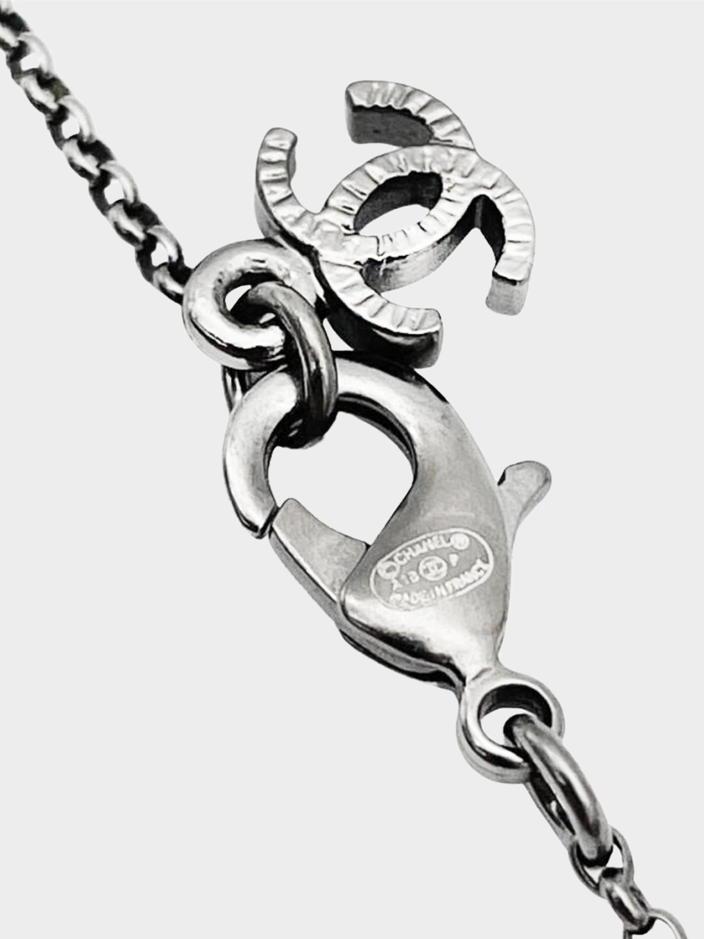 Chanel Spring 2018 Silver Crystal CC Pendant Necklace