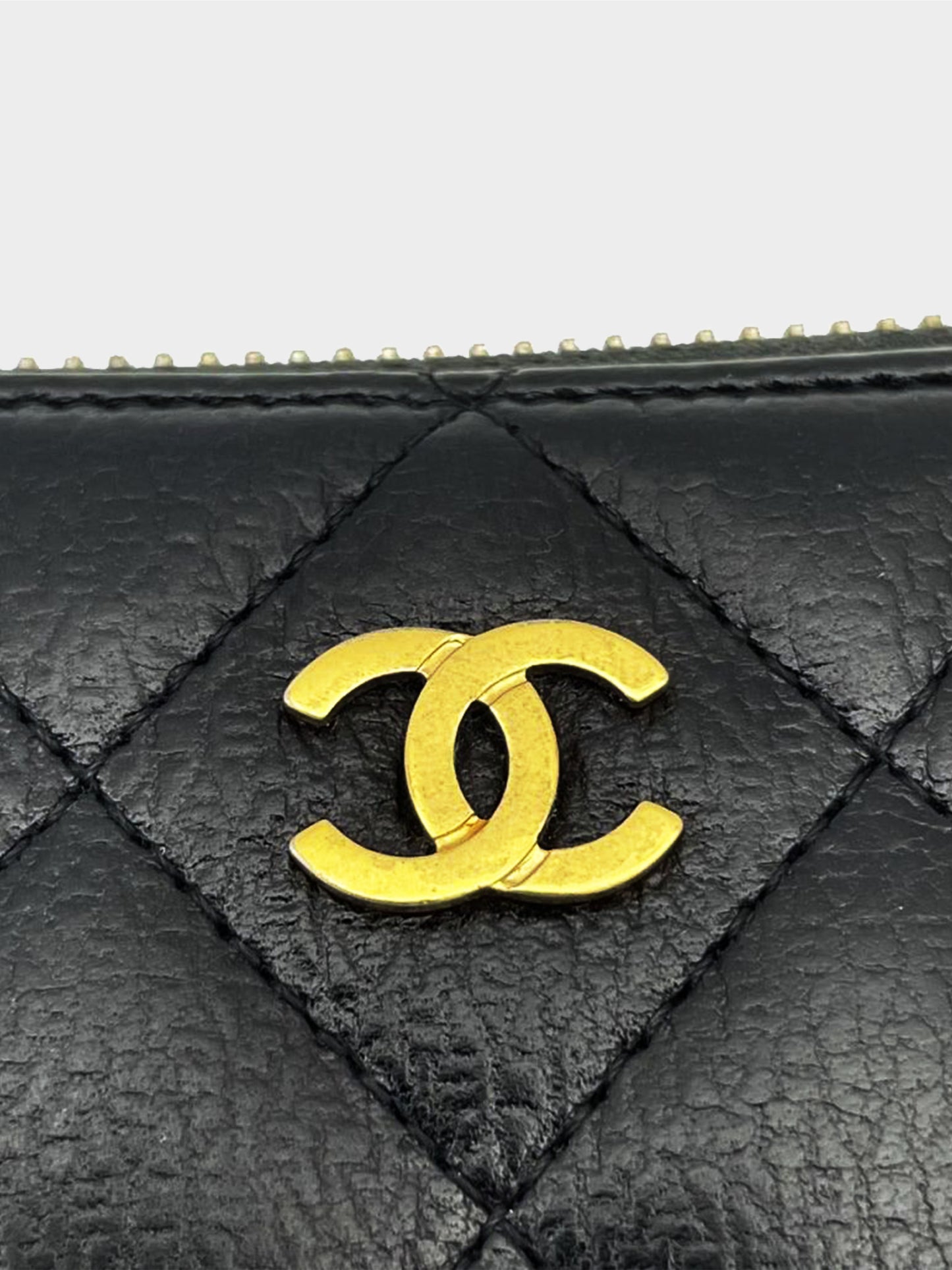 Chanel 2017-2018 Black Gusset Zip Around Clutch Wallet