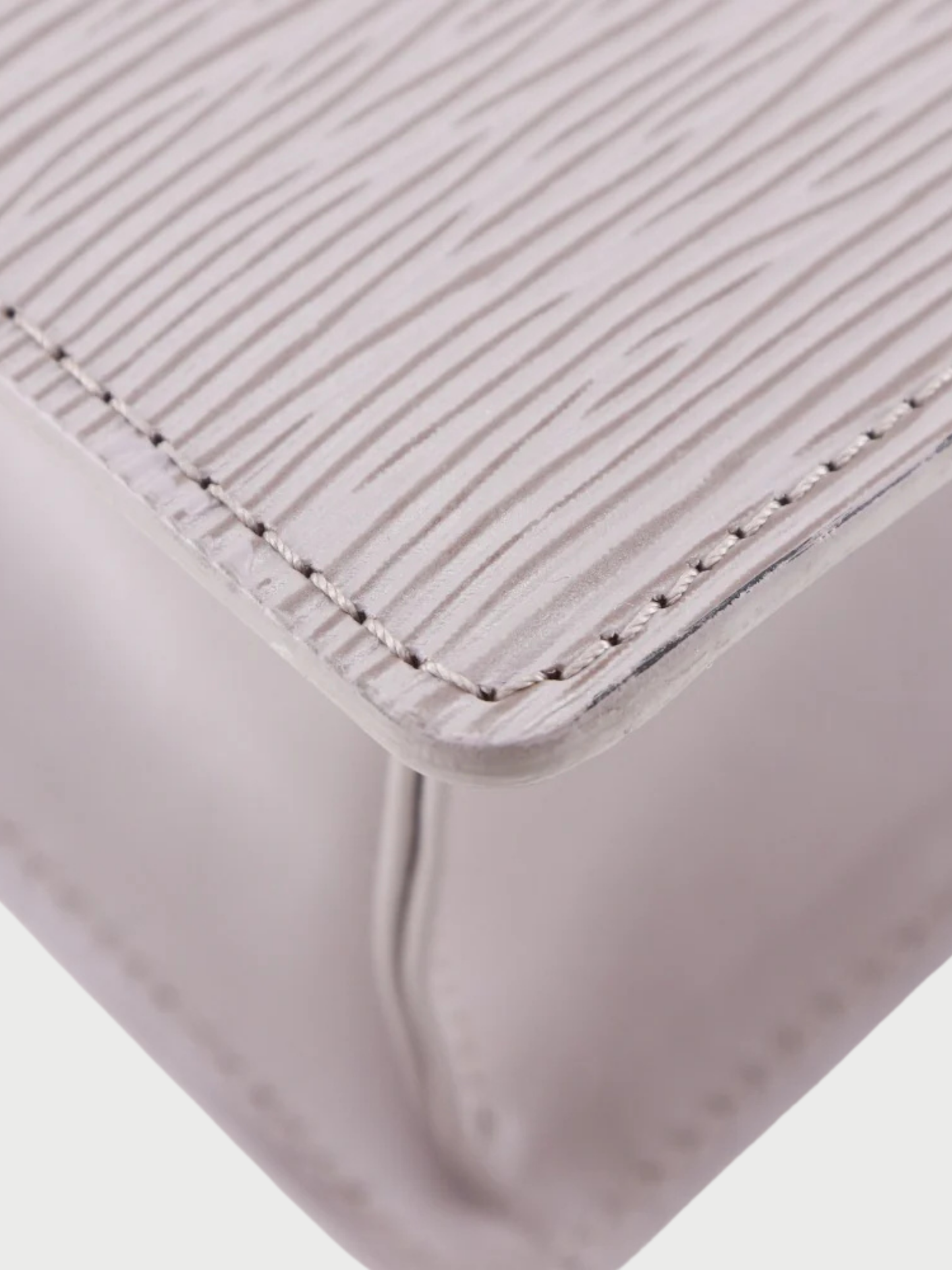 Louis Vuitton 2001 Lilac Epi Leather Sac Plat Handbag