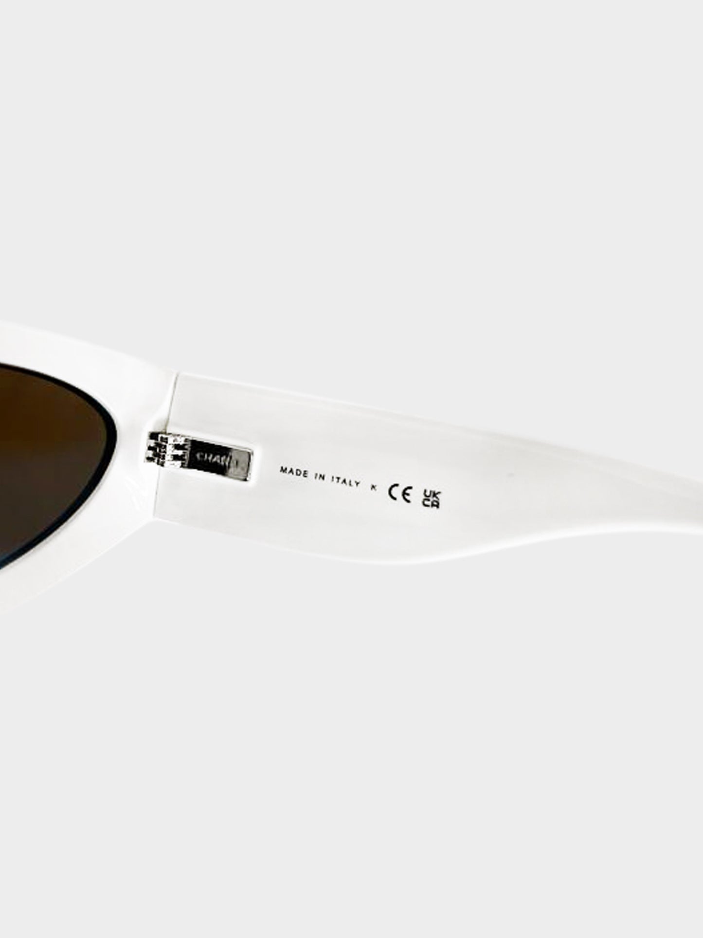 Chanel 2020s Black and White Bi-color Acetate Cat Eye Sunglasses