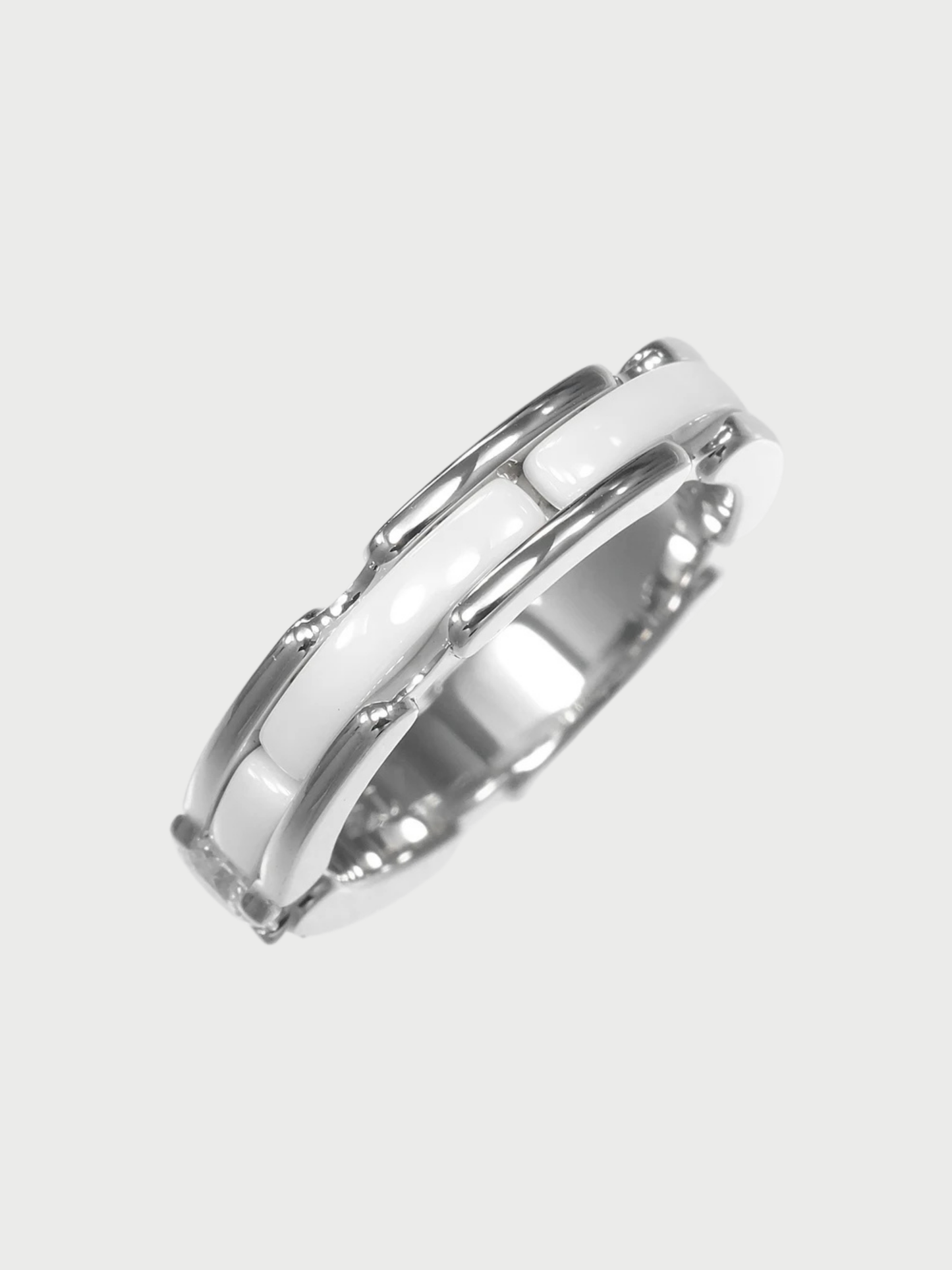 Chanel 2003 White Ceramic 18K White Gold Diamond Ultra Small Ring