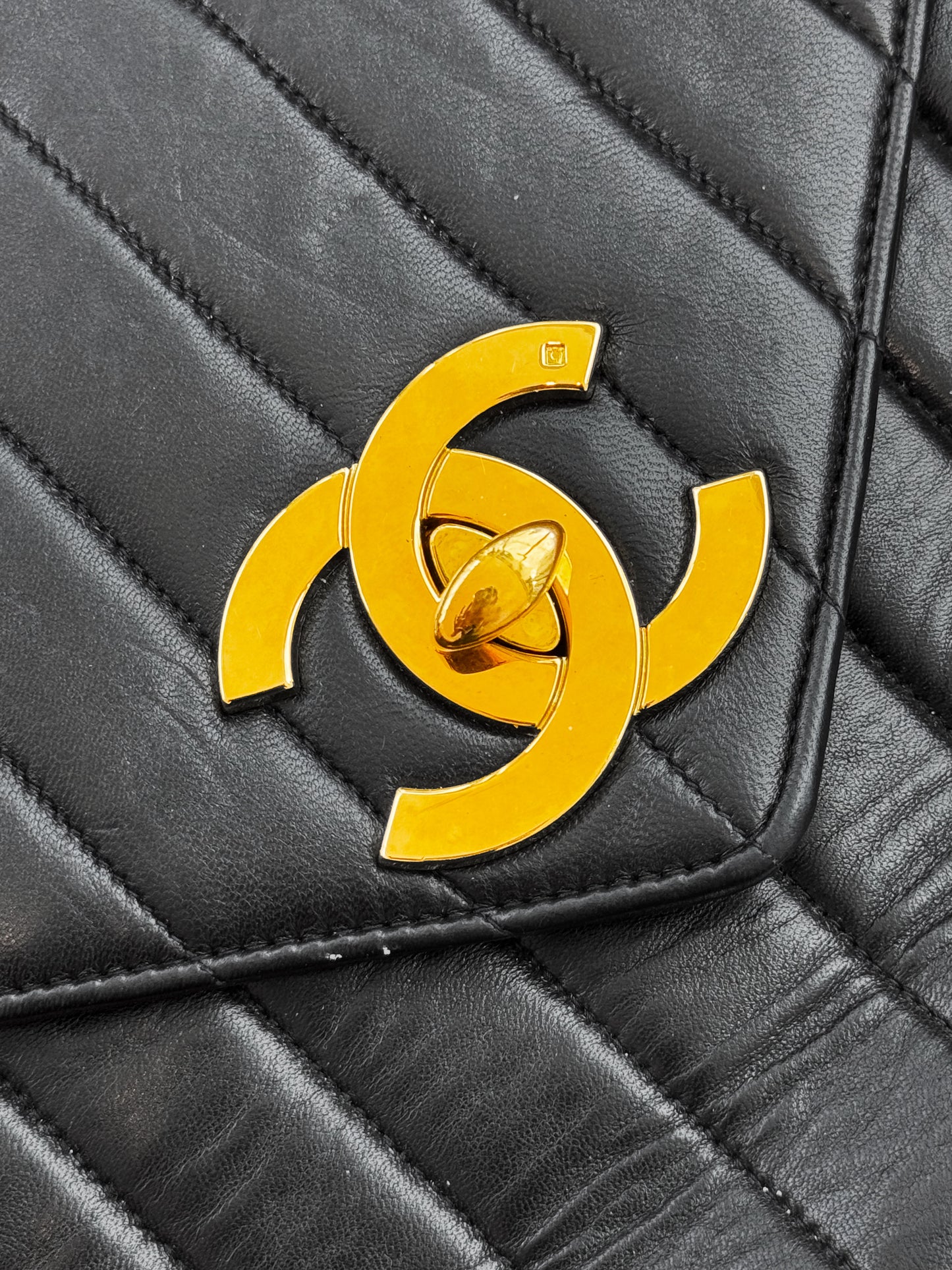 Chanel 1996 Black Vertical Quilted Lambskin Camera Bag