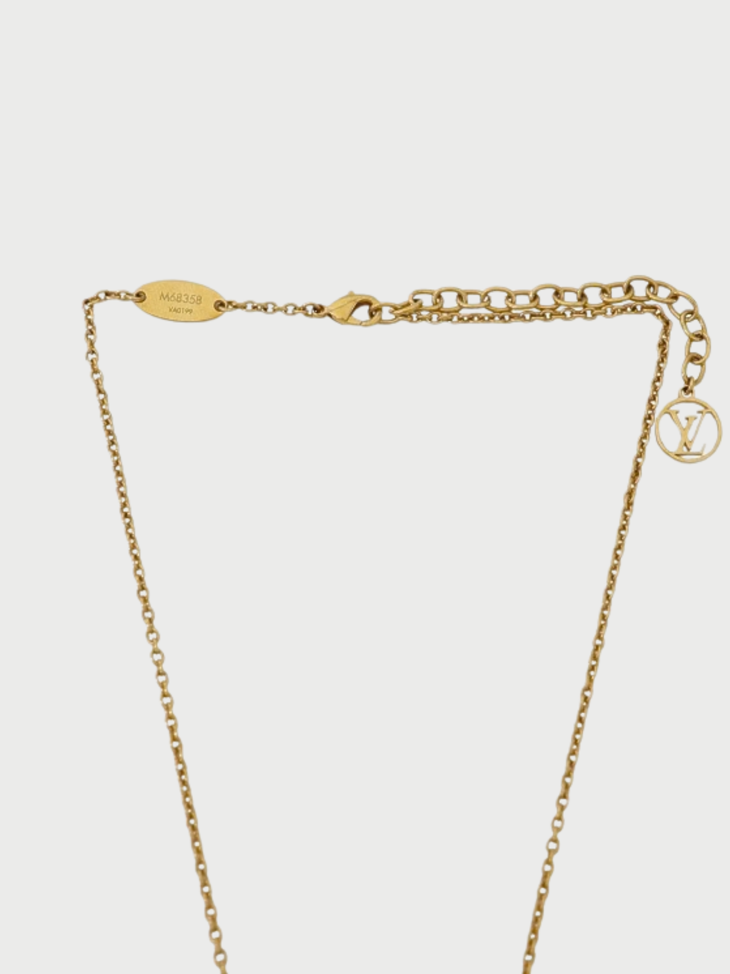 Louis Vuitton 2010s Gold Plated Metal Essential V Pearl Necklace